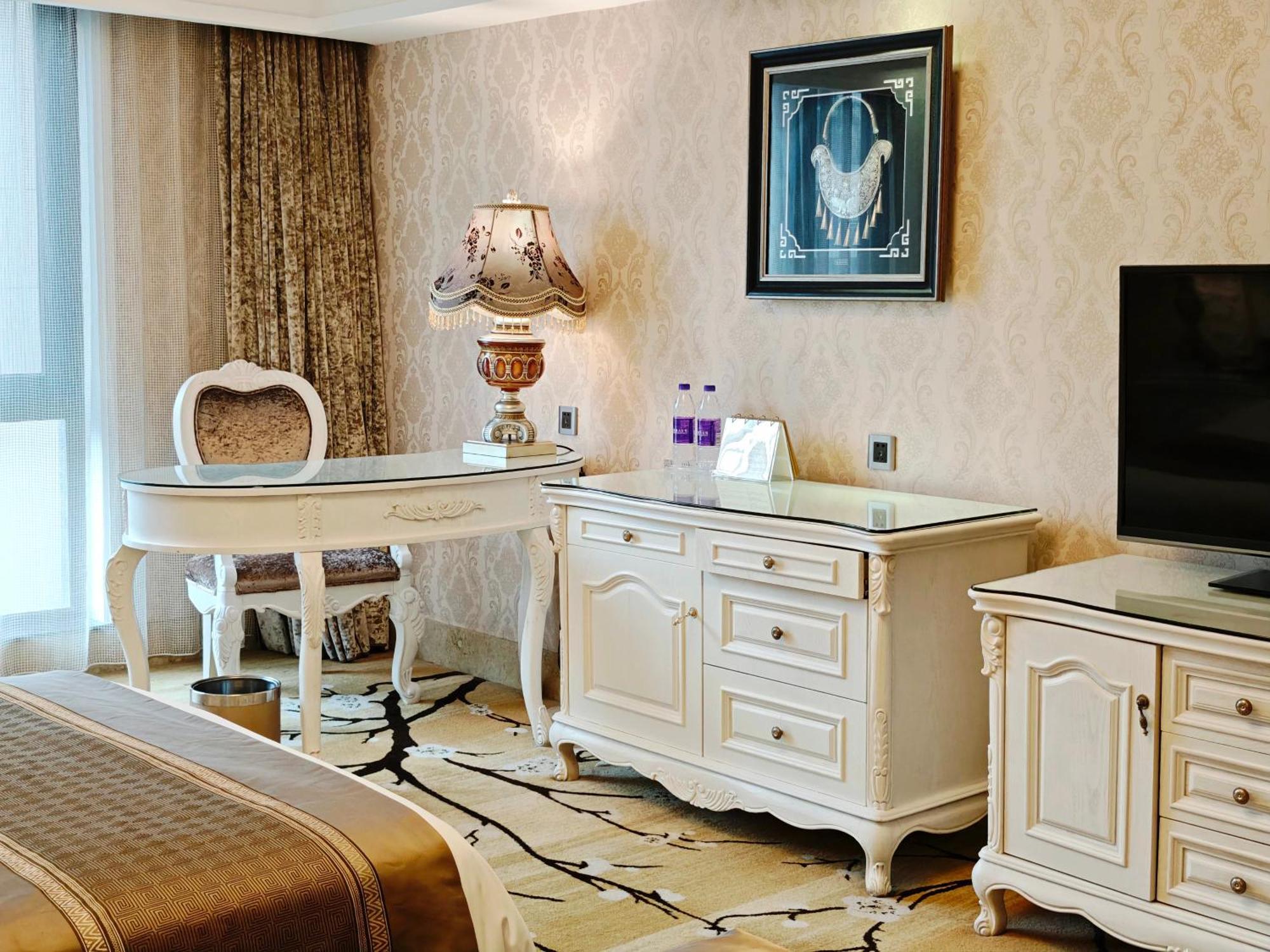 Grand Bravo Guilin Hotell Exteriör bild