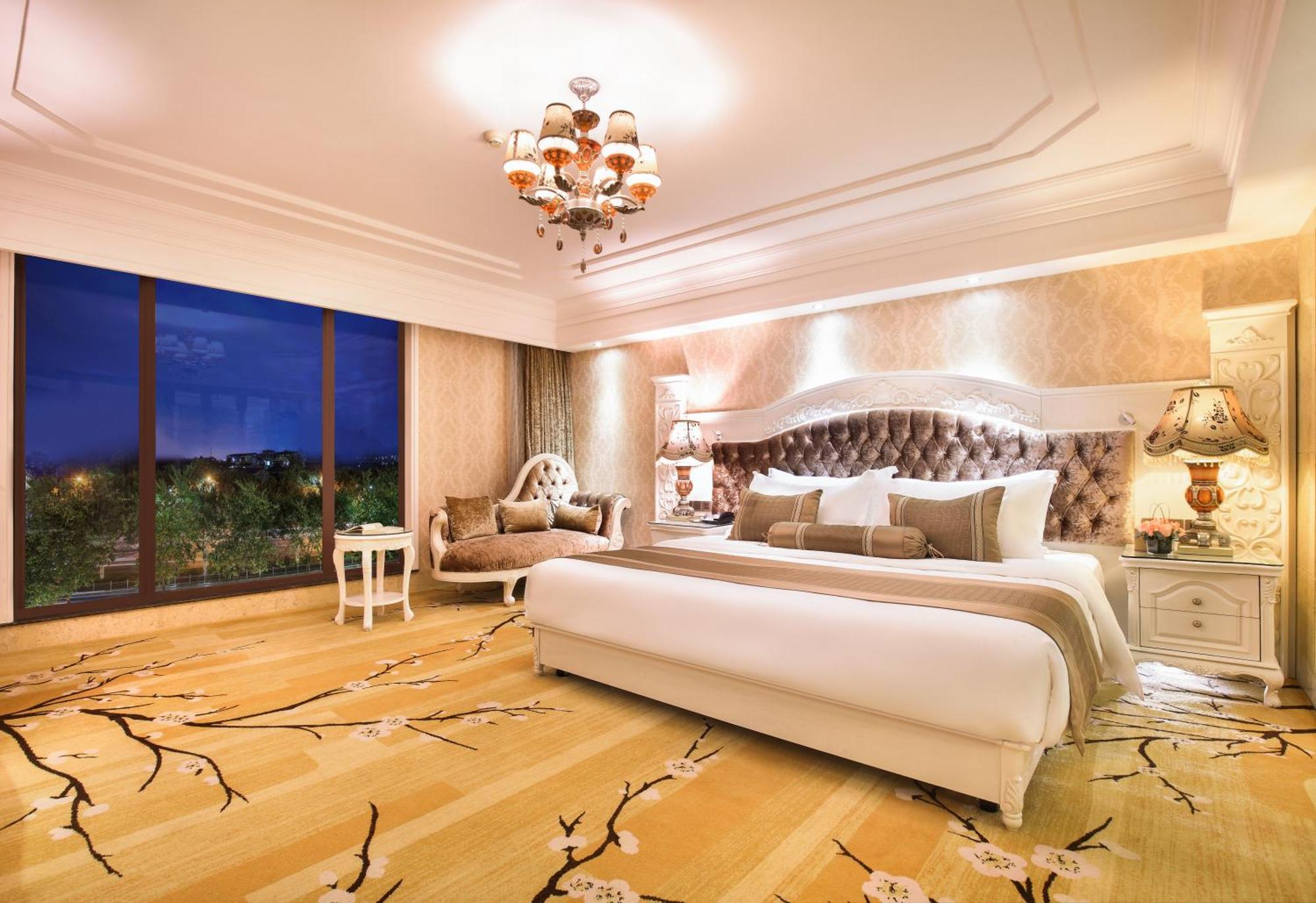 Grand Bravo Guilin Hotell Exteriör bild