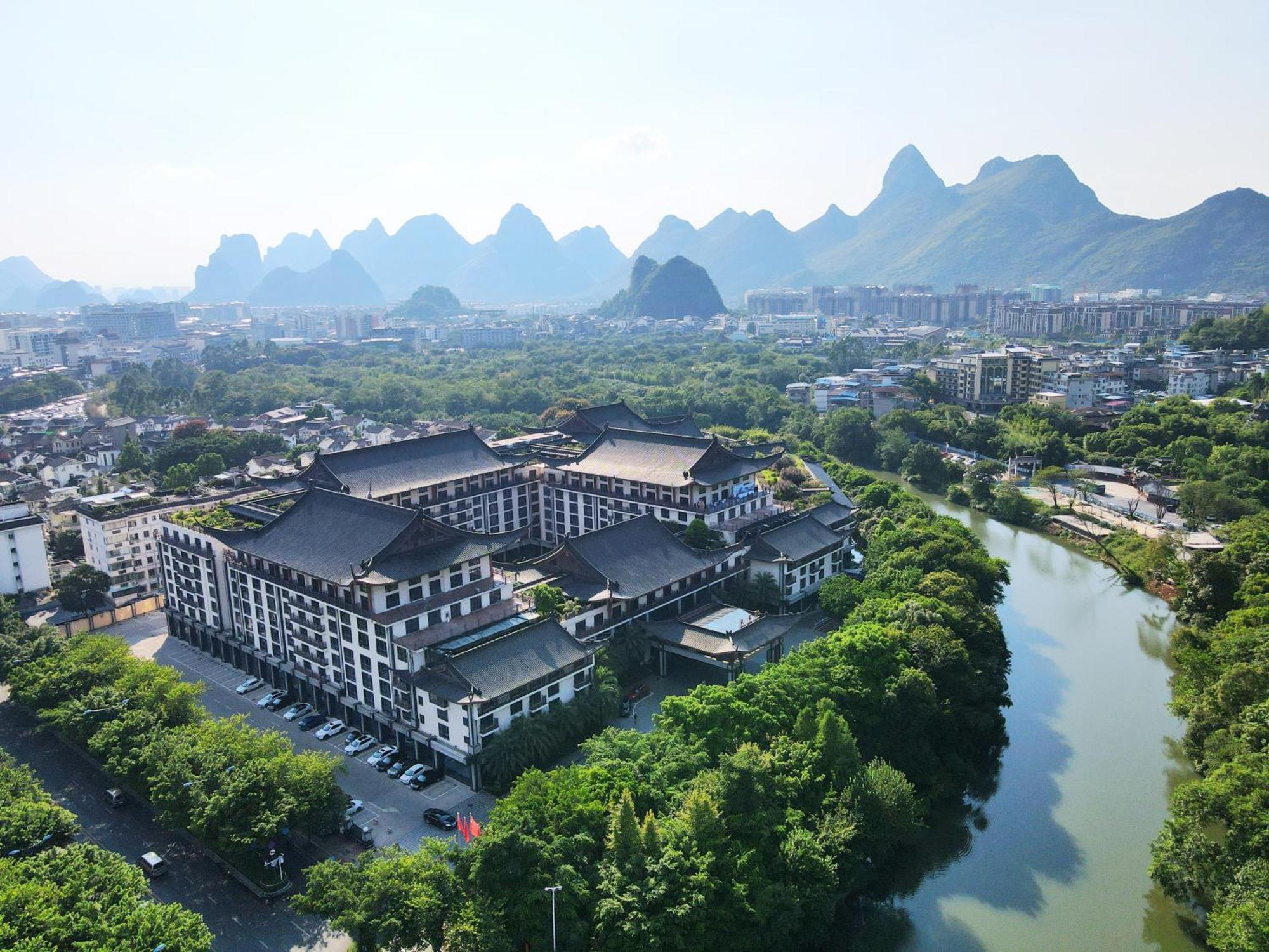 Grand Bravo Guilin Hotell Exteriör bild