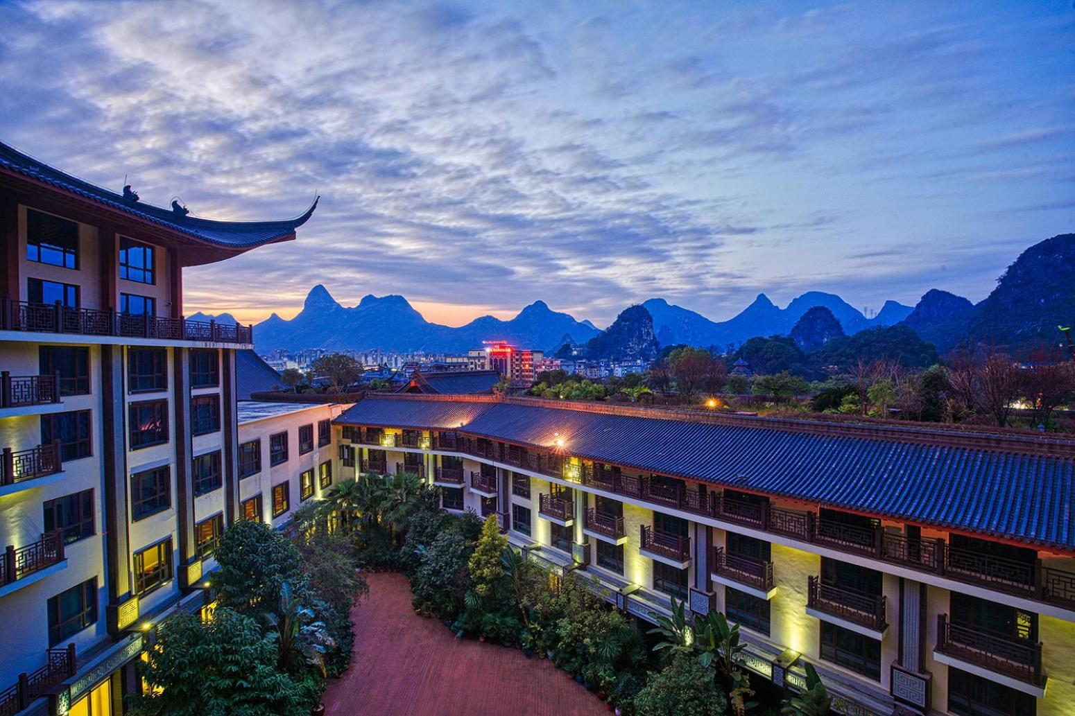 Grand Bravo Guilin Hotell Exteriör bild
